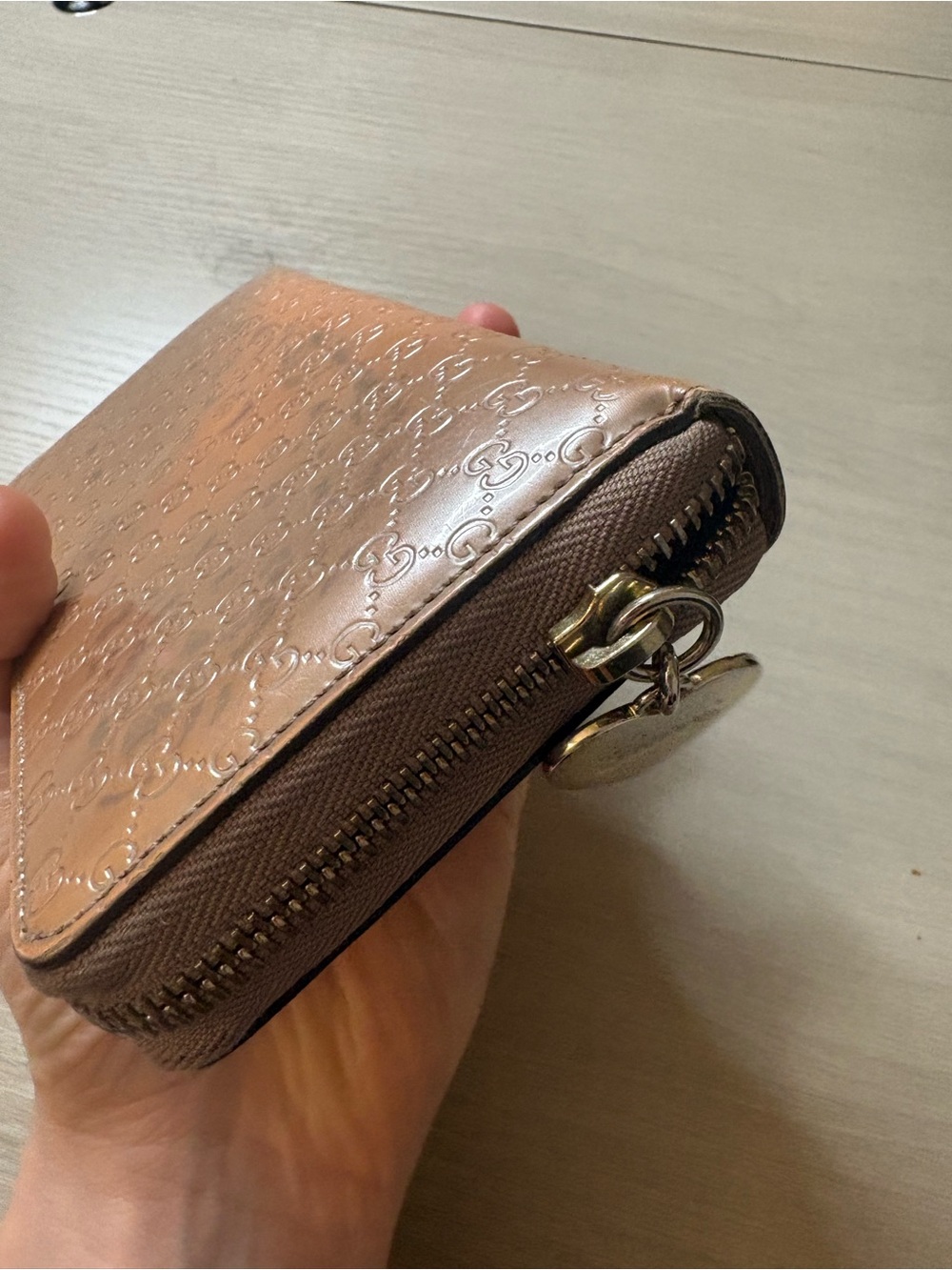 Gucci Nude Pink Embossed Patent Leather Zip Wallet - Picture 4 of 9